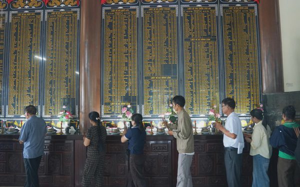 Từ Nghệ An, Bắc Ninh, Hà Nội… về Đà Nẵng mang hy vọng tìm người thân trong 17 hài cốt mộ tập thể liệt sĩ
