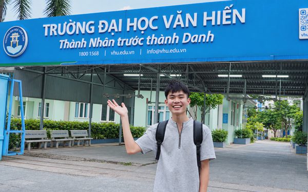 Tự nhận mình 'quá khứ học dốt', nam sinh Gia Lai 'lột xác' tiến vào đại học, làm thêm đến 0h
