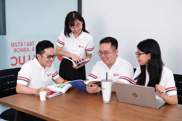 “Tứ quý 9.0” tặng Gen Z bí kíp học tiếng Anh Linearthinking