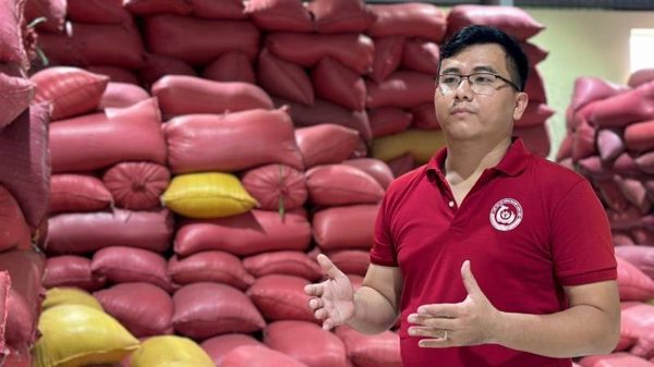 Từ thạc sĩ trẻ trở thành nông dân Việt Nam xuất sắc