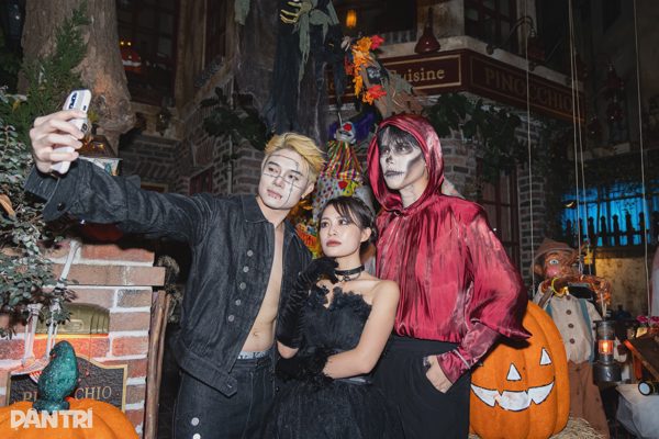 Từ thiên thần đến ác quỷ: Giới trẻ Hà Nội biến hóa trong dịp lễ Halloween