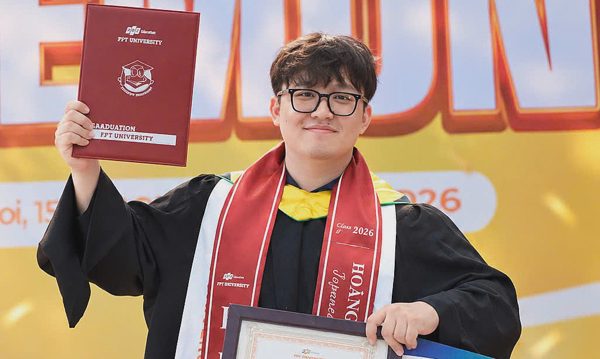 Từ thợ đúc kim loại đến thủ khoa đại học