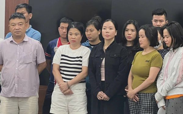 Từ ‘tiệc’ ma túy đến đường dây ‘chạy’ giám định tâm thần, hai cựu viện trưởng cùng 63 bị cáo hầu tòa