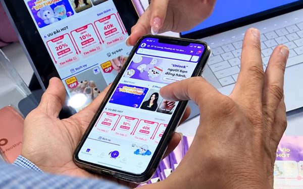 Từ tiếp viên hàng không đến startup: Vio app đưa du lịch Việt ra thế giới