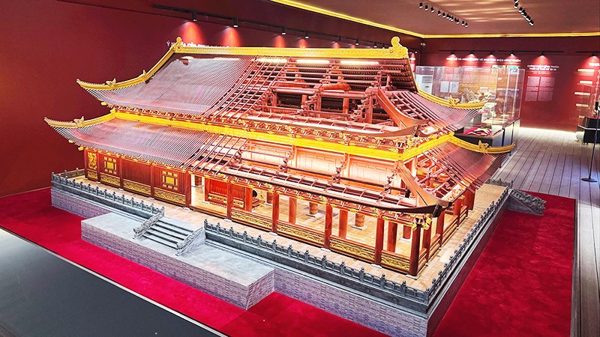 Từ “Văn kiện Hà Nội”, ngẫm về Điện Kính Thiên
