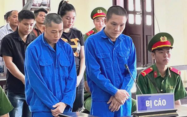 Tử vong khi đi gây rối vì nghe tin chủ quán karaoke rủ vợ dự khai trương