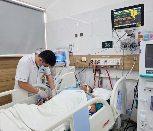 Từ vụ 42 người ngộ độc clo: Cảnh báo điều đáng sợ khi hít phải khí clo