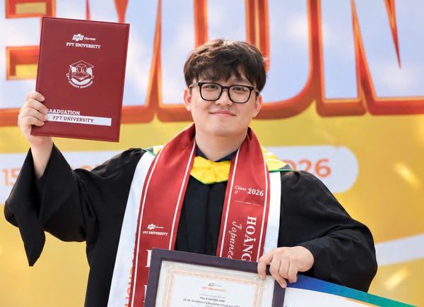 Từng đi xuất khẩu lao động, chàng trai đi học lại, thành thủ khoa ở tuổi 27