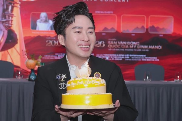 Tùng Dương tuổi 43 "chơi liều", làm concert 50.000 người tại SVĐ Mỹ Đình