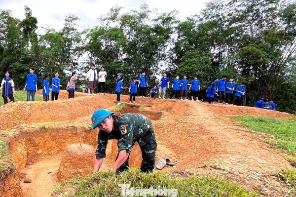 Tuổi trẻ Nghệ An chung tay làm thao trường, sẵn sàng mùa huấn luyện