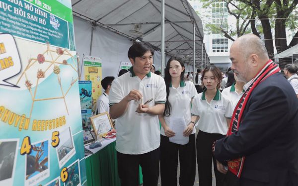 Tuổi Trẻ Startup Award: Du khách cùng 'chữa lành' rạn san hô