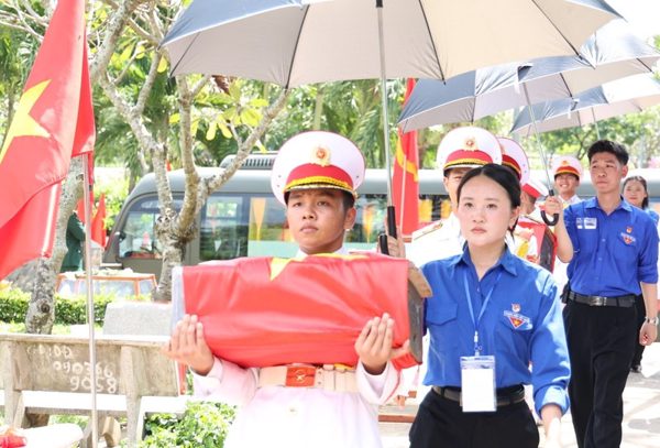 Tuổi trẻ TPHCM góp sức tri ân những người anh hùng của Tổ quốc