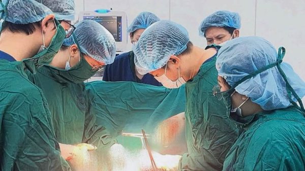 Tưởng chuyển dạ, thai phụ 36 tuần đối mặt biến chứng hy hữu