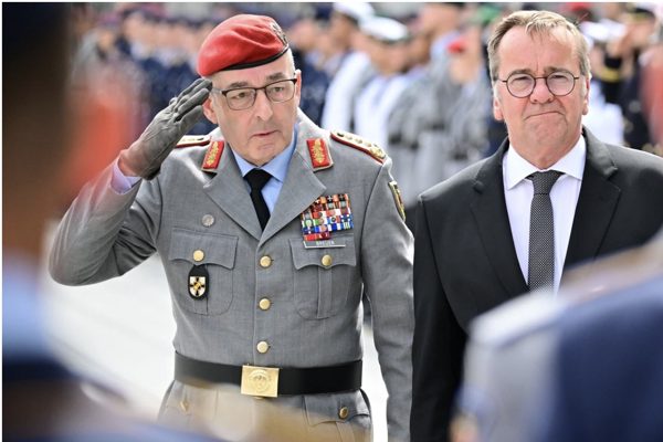 Tướng Đức được chọn làm lãnh đạo quân sự của NATO