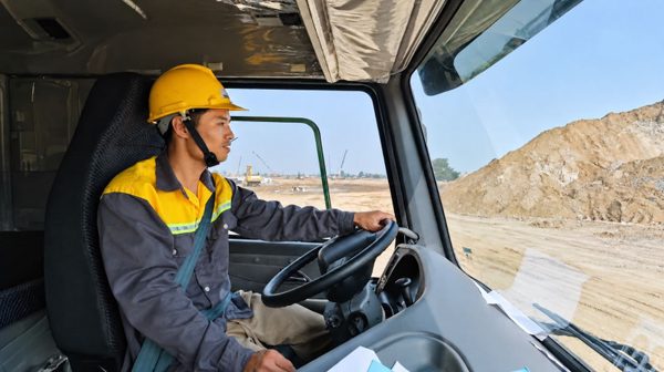 Tuyển 15.000 lái xe - lái máy, sếp VinAlpha khẳng định “dự án hoàn thành, hành trình nghề nghiệp vẫn tiếp tục”