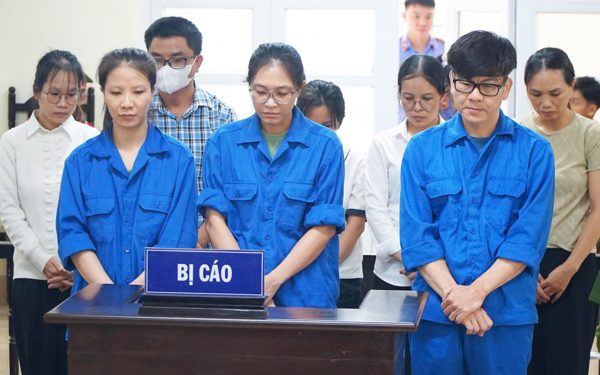 Tuyên án nhóm bị cáo sản xuất kẹo Kera cho Công ty Chị Em Rọt
