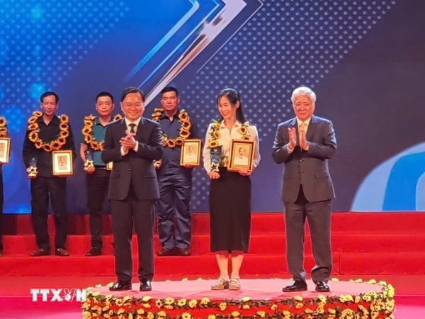 Tuyên dương 10 công nhân lao động tiêu biểu toàn quốc năm 2026