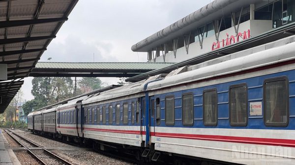Tuyến đường sắt Hà Nội-Lào Cai khai thác 3 đôi tàu khách mỗi ngày