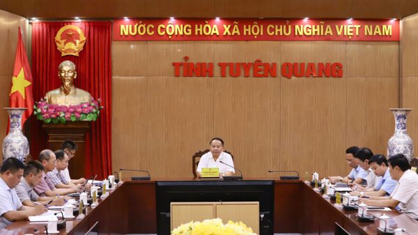 Tuyên Quang đẩy nhanh việc bàn giao các công trình điện
