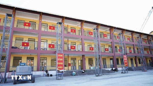 Tuyên Quang: Học sinh vùng cực Bắc đón năm học mới trong ngôi trường khang trang