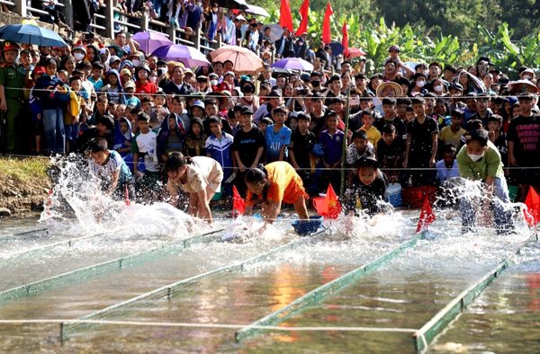 Tuyên Quang: Lễ hội Tết cá mang đậm bản sắc của đồng bào dân tộc Tày