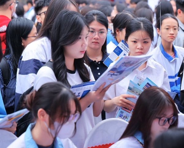 Tuyển sinh đại học 2027: Bộ GD&ĐT dự kiến mỗi ngành chỉ được xét tuyển 1 phương thức