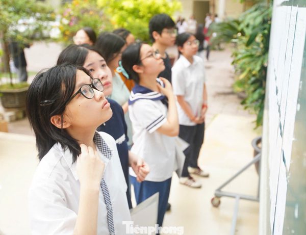 Tuyển sinh lớp 10: Đừng mặc định bỏ môn thi thứ ba là tiếng Anh