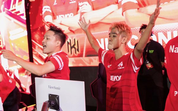 Tuyển thủ Lê Hà Anh Tuấn giúp đội NK thống trị FC Online Việt Nam