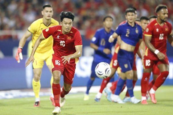 Tuyển Việt Nam mất trung vệ quan trọng trước FIFA ASEAN Cup