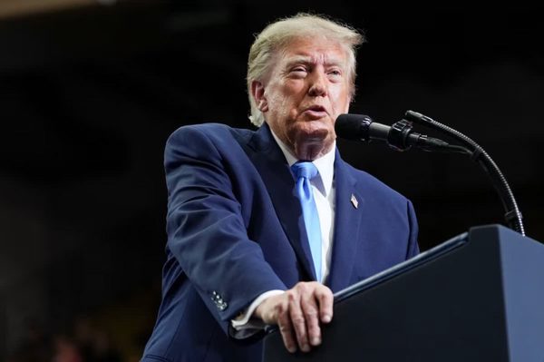 Tỷ lệ ủng hộ của Tổng thống Mỹ Trump xuống mức thấp kỷ lục ngay trước thềm bầu cử
