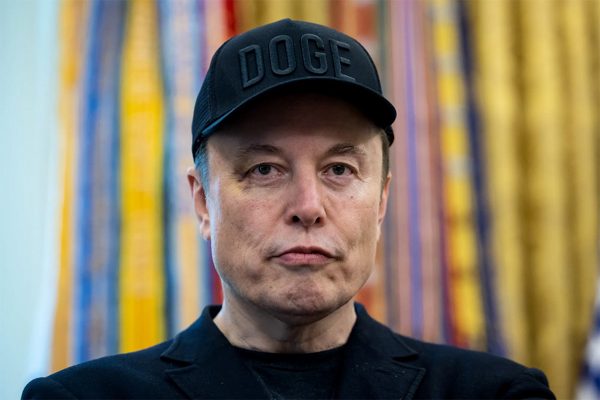 Tỷ phú Elon Musk hé lộ người đứng sau việc hạn chế tốc độ Starlink ở Ukraine