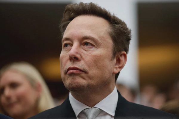 Tỷ phú Elon Musk kêu gọi Tổng thống Ukraine từ chức