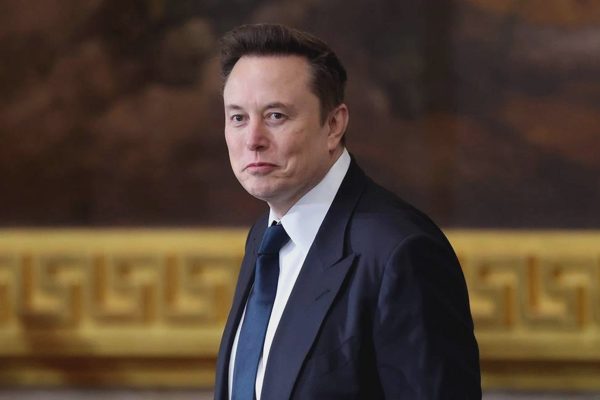 Tỷ phú Elon Musk lên tiếng sau nghi vấn hạn chế kết nối Starlink ở Ukraine