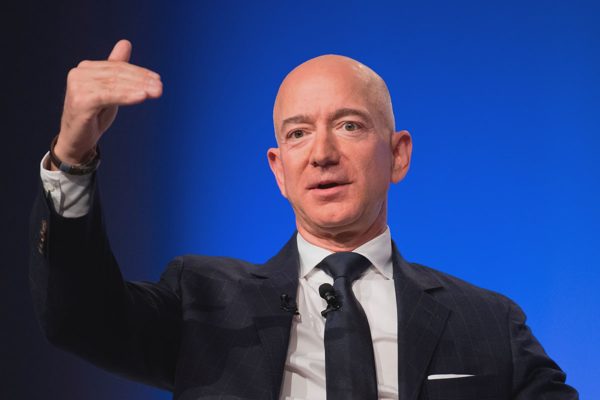 Tỷ phú Jeff Bezos: AI có thể giúp con người chỉ làm việc 3 ngày/tuần