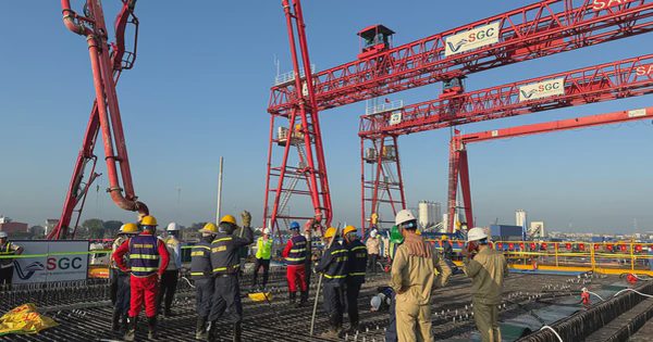 Tỷ phú Phạm Nhật Vượng đang cho triển khai siêu đường sắt 5,6 tỷ USD chưa từng có trong lịch sử: Gần 40 mũi thi công dọc theo 4 tỉnh thành, cần đúc 3.200 phiến dầm cho toàn tuyến