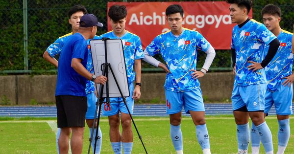 U.23 Việt Nam tập chiến thuật đặc biệt, chống ‘vũ khí’ ném biên cực kỳ lợi hại của U.23 Philippines