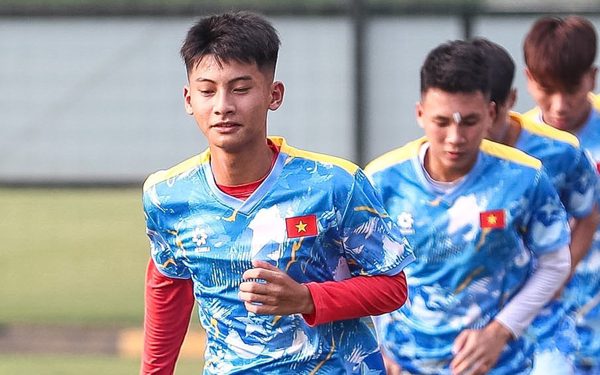 U17 Việt Nam tập buổi đầu tiên chuẩn bị cho World Cup