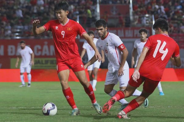 U20 Việt Nam 0-0 U20 Triều Tiên (hiệp 1): Thử thách khó khăn