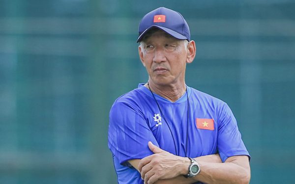 U20 Việt Nam rớt hạng: HLV Yutaka Ikeuchi nên rời đi