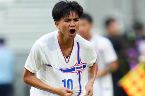 U23 Thái Lan ngược dòng thắng '5 sao'