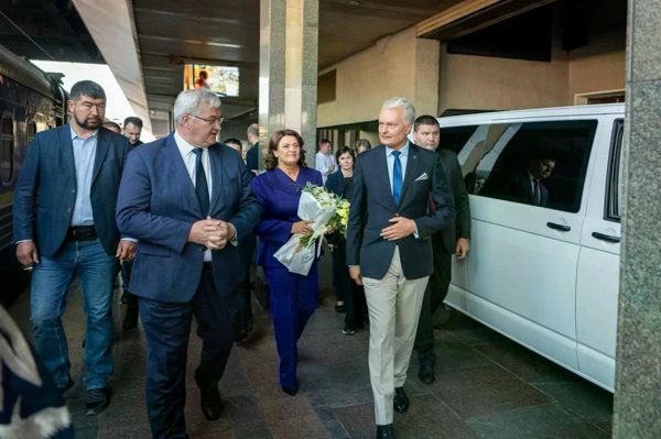 Ukraine dồn dập đón lãnh đạo châu Âu, gửi tín hiệu đến Nga trong ngày quốc khánh