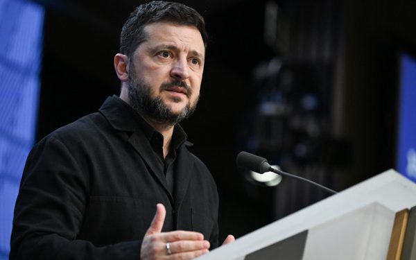 Ukraine khẩn cầu châu Âu cấp tên lửa Patriot và viện trợ tài chính