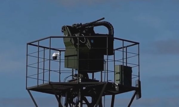 Ukraine lần đầu dùng bệ súng AI để chặn UAV phản lực Nga
