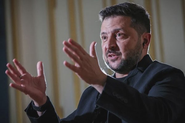 Ukraine ra điều kiện để ngừng tấn công nhà máy lọc dầu của Nga