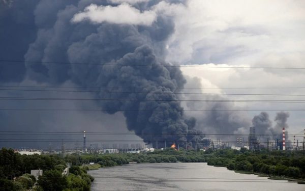 Ukraine tăng cường loạt cuộc tấn công mới vào cơ sở hạ tầng công nghệ của Nga