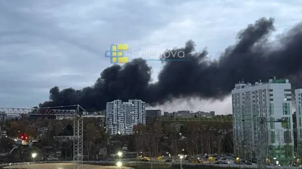 Ukraine tập kích hàng loạt mục tiêu ở Nga