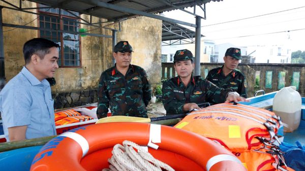 Ứng phó mưa bão: Bộ Chỉ huy quân sự thành phố Đà Nẵng yêu cầu bố trí lực lượng, phương tiện ứng trực tại các khu vực xung yếu
