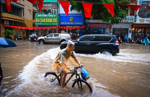Ứng phó trước mưa lớn, lũ bất thường