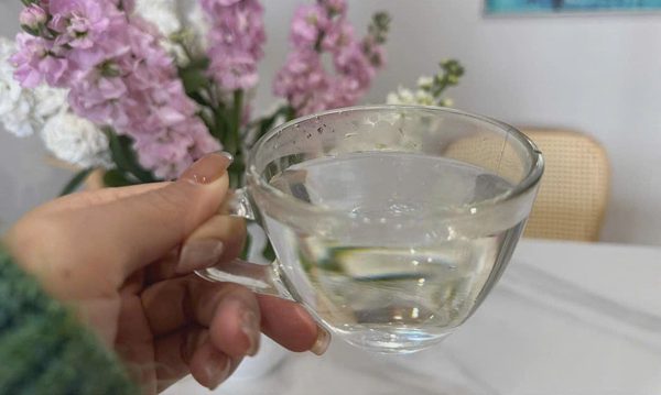 Uống nước thế nào tốt cho người axit uric cao