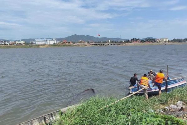 Uống rượu xong ra sông thả lưới, 2 người tử vong